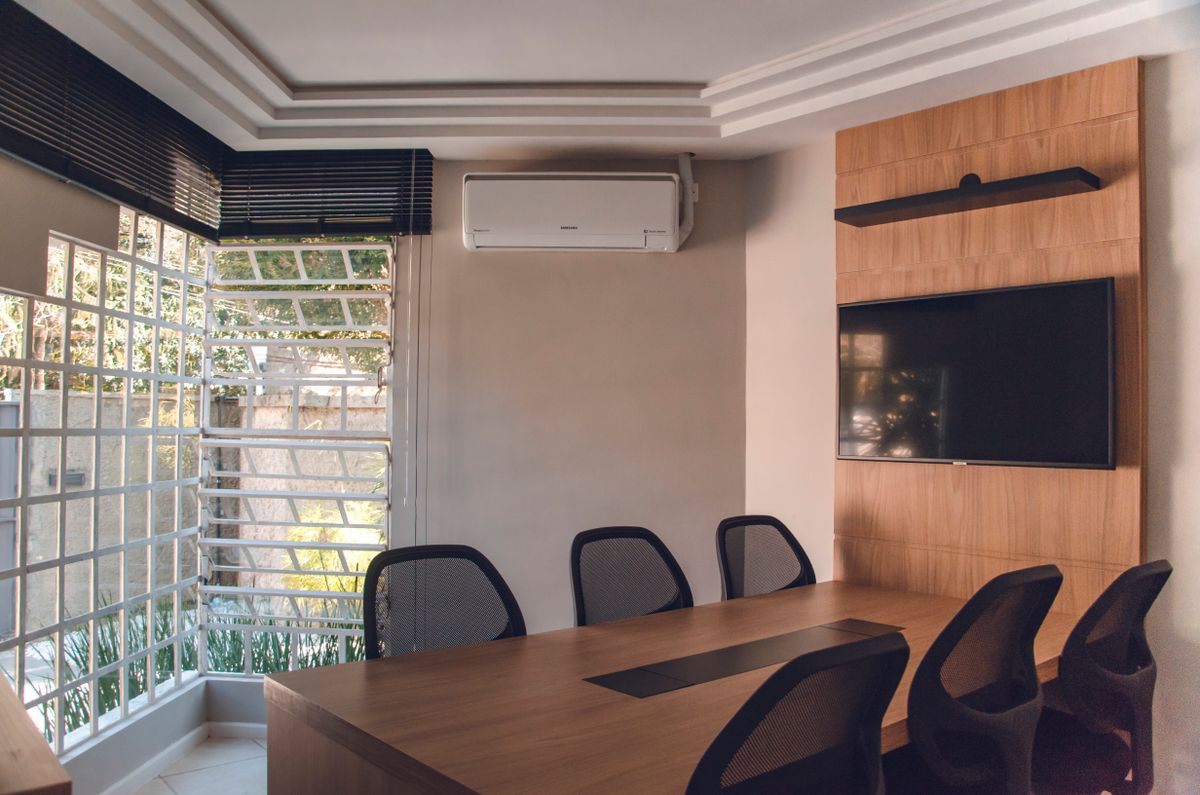 ApexViral — office